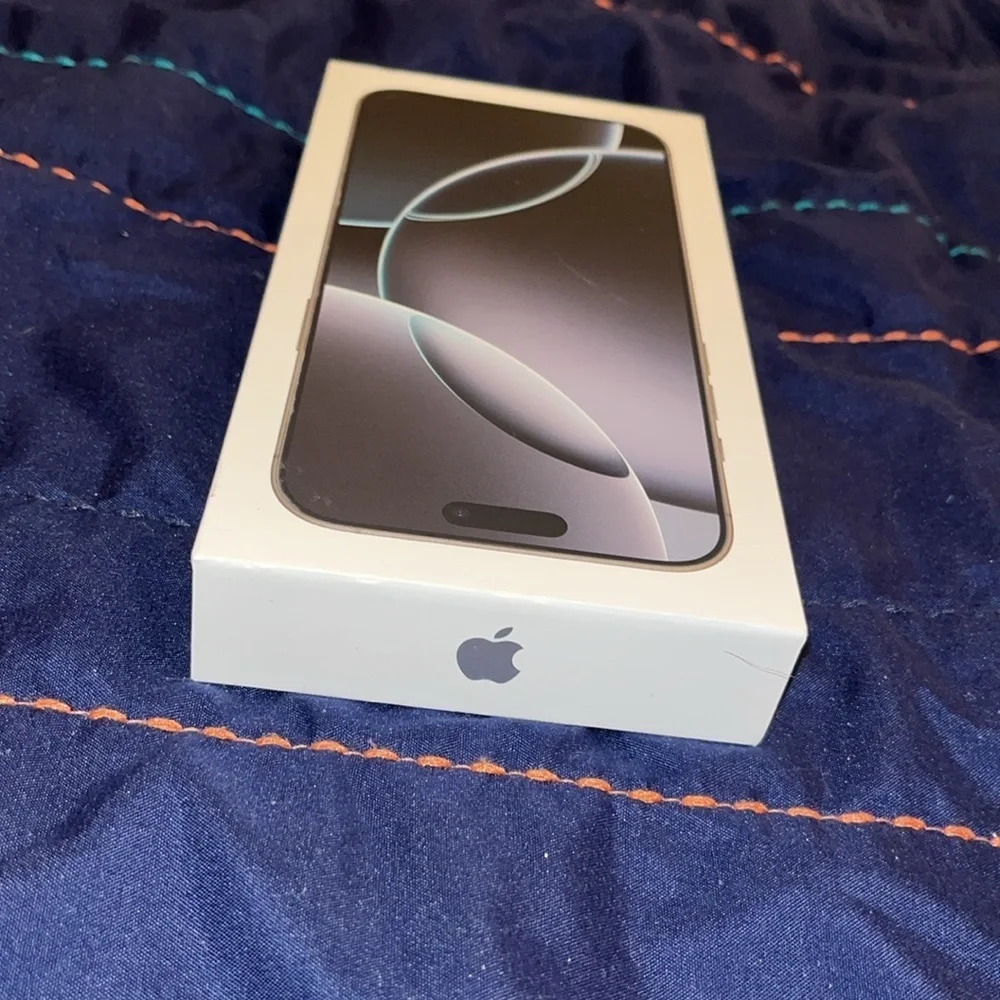 Apple iPhone 16 pro max box